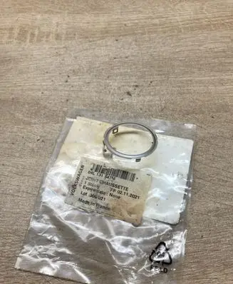 Skoda Superb B5 (3U) EGR valve 04L131547M