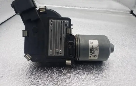 BMW 7 E65 E66 Wiper motor 6976728 0390241868