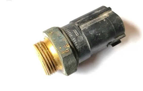 Volkswagen Golf IV Coolant temperature sensor 1J0959481A