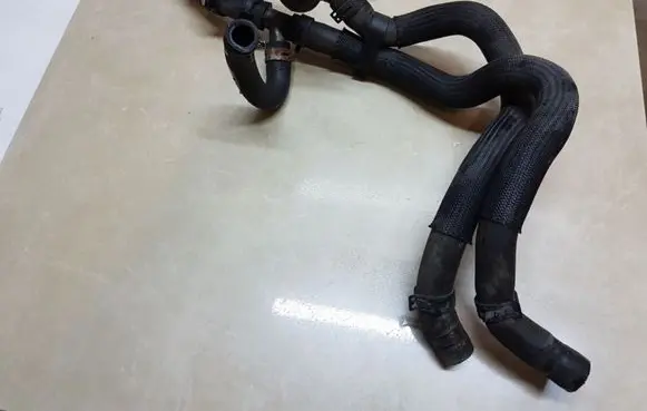 Nissan Qashqai Engine coolant pipe/hose