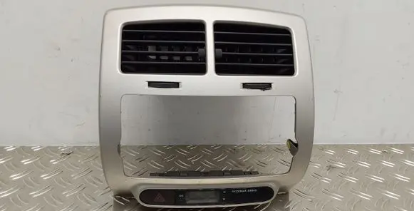 Toyota Urban Cruiser (XP110) Dash center air vent grill 5540552810 5541252410