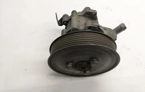 BMW X1 E84 Power steering pump 6780459