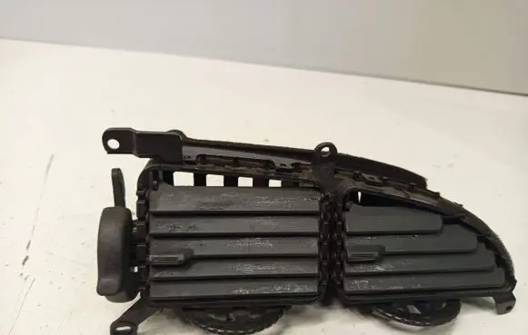 Mazda MX-6 Dash center air vent grill