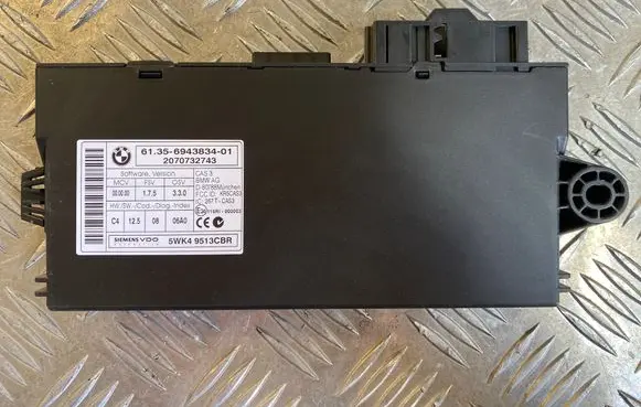 BMW 3 E90 E91 CAS control unit/module 6943834 2070732743 5WK49513CBR