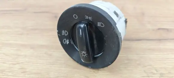Skoda Octavia Mk2 (1Z) Light switch 1Z0941431C