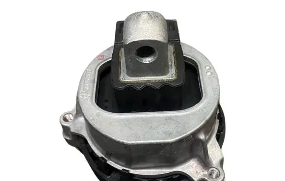 Engine mount bracket
