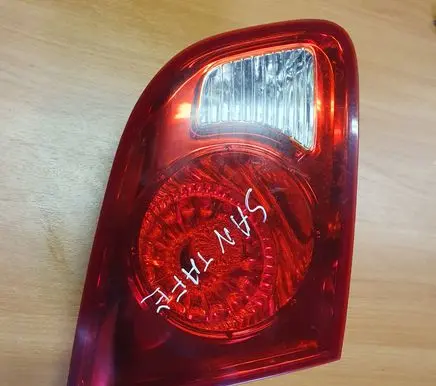 Hyundai Santa Fe Tailgate rear/tail lights 924052B0