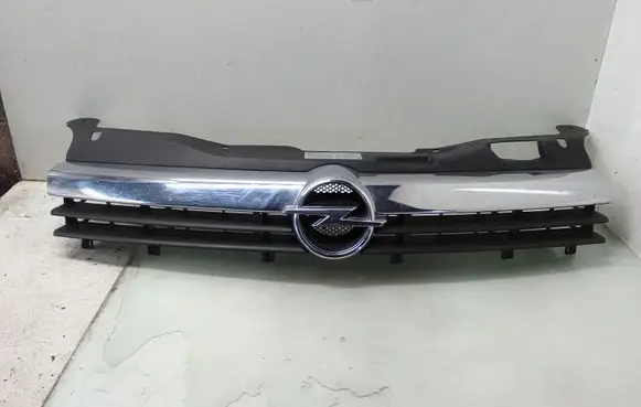 Opel Astra H Front grill 