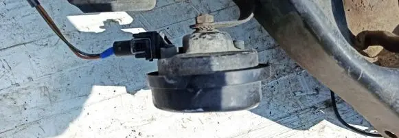 Volkswagen PASSAT B5 Horn signal