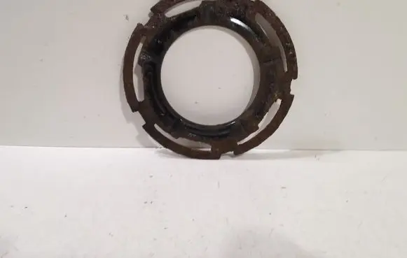 Opel Mokka In tank fuel pump screw locking ring/nut 