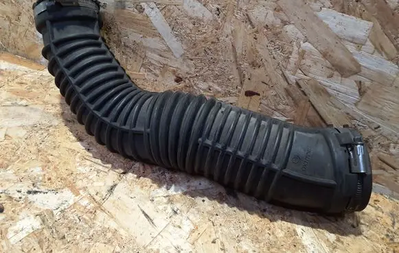 Renault Master III Air intake hose/pipe