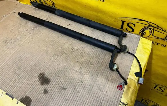 Ford Explorer VI Shock absorber/damper mounting bracket LB5BS402A55AE
