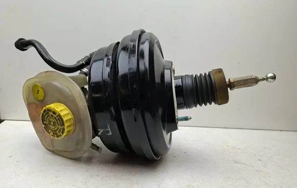 Audi A6 Allroad C5 Brake booster 4B3612105A