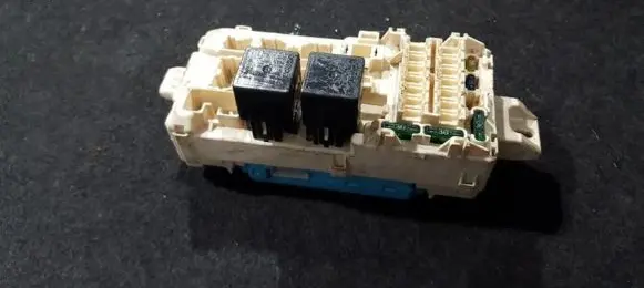 Mitsubishi Galant Fuse box set 47637l01 mr24316