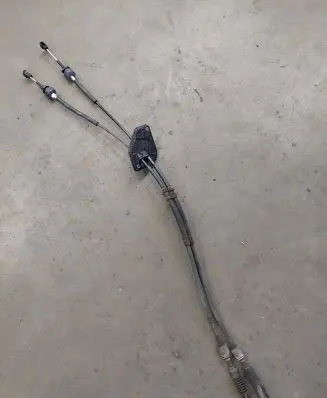 Gear shift cable linkage