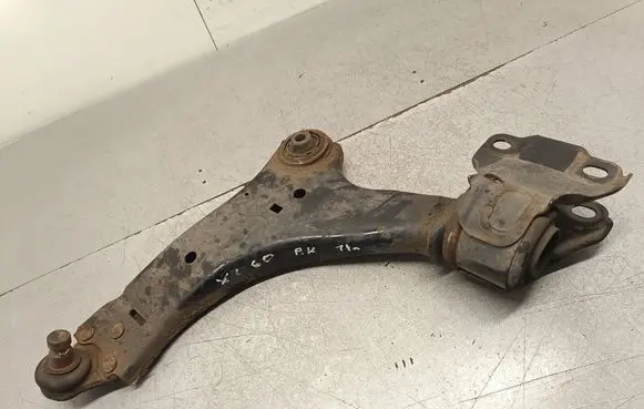 Volvo XC60 Front lower control arm/wishbone