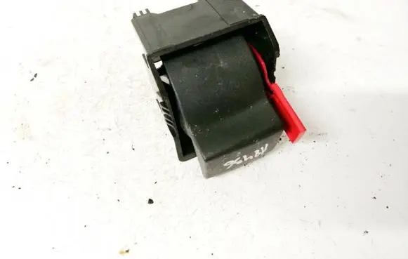 Opel Corsa D Seat back rest lock catch 13230192 0005578rh