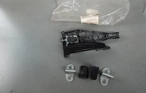 Opel Meriva B Rear door exterior handle/bracket 13271978 13500026