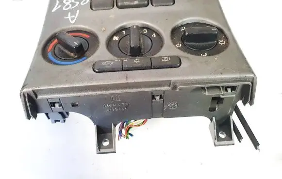 Opel Zafira A Climate control unit 024420732 2609200305h47