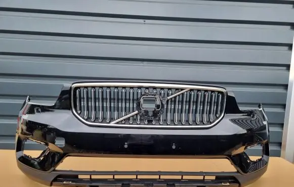 Volvo XC40 Front bumper 31449359