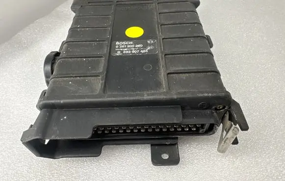Audi 80 90 S2 B4 Engine control unit/module 0261200220 893907404