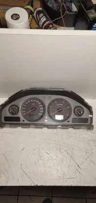 Volvo V70 Speedometer (instrument cluster) 8637996 68LL690 966L998