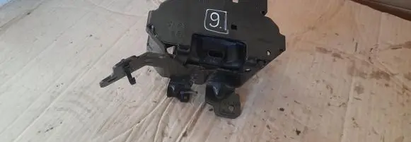 Peugeot 208 II Horn signal 9826651580