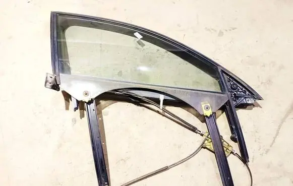 Audi A6 S6 C6 4F Front door window/glass frame 4F0837630
