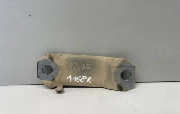 BMW 5 F10 F11 Sway bar bush bracket, front 6777642