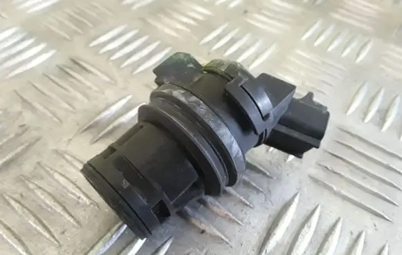Mazda 3 I Windscreen/windshield washer pump 8603109120