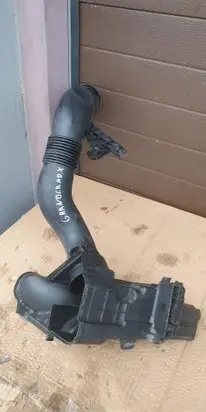 Opel Grandland X Intake resonator 9820139180