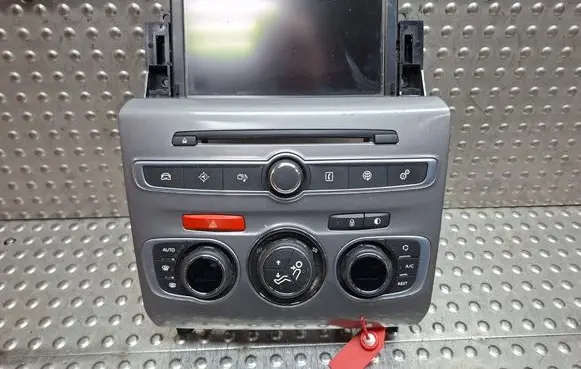 Citroen C4 II Screen/display/small screen S26312459 9813810680