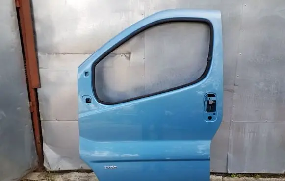 Opel Vivaro Front door