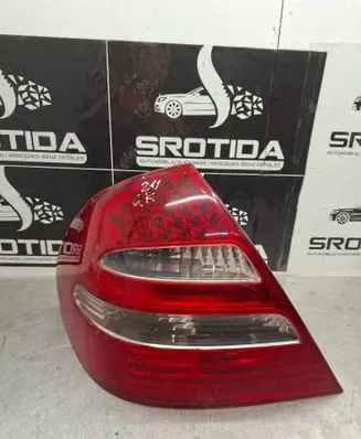 Mercedes-Benz E W211 Rear/tail lights A2118200564
