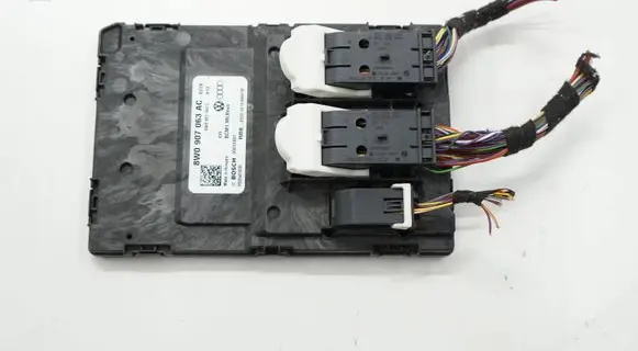 Audi A4 S4 B9 8W Comfort/convenience module 8W0907063ACACR 8W0907063AC