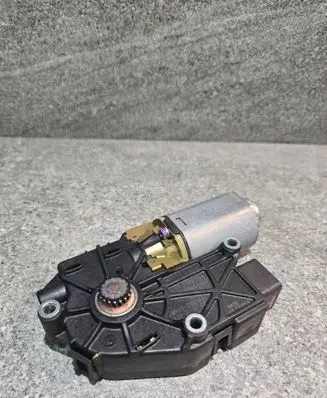 KIA Optima Sunroof motor/actuator WR09C05AA A121010182