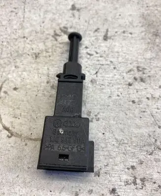 Volkswagen Golf IV Brake pedal sensor switch 1j0945511a