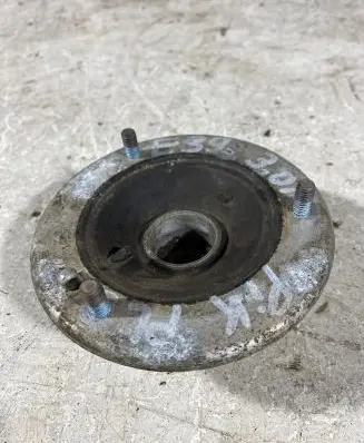 BMW 5 E39 Coil spring mount 6752735