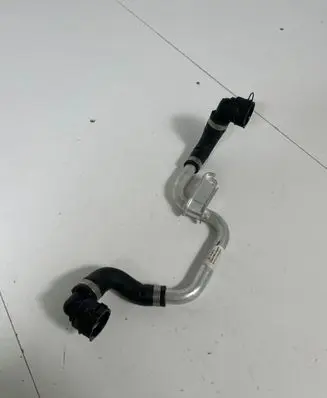 Mercedes-Benz GLC C253 Engine coolant pipe/hose A2535000900