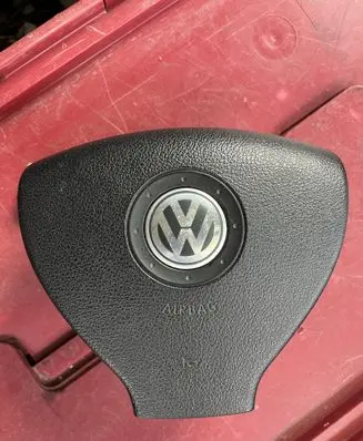 Volkswagen Jetta V Steering wheel airbag cover 1KO880201AB 61815051