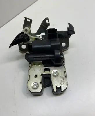 Loading door lock