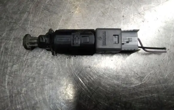 Clutch pedal sensor