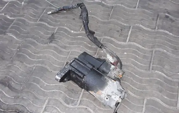 Jaguar S-Type Starter motor 4R8311001AC MS4280001931