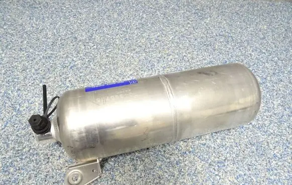 Volvo XC90 Air suspension tank/reservoir 31360725