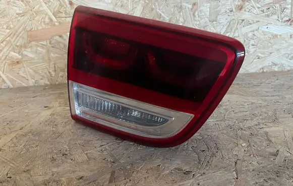 KIA Sorento Tailgate rear/tail lights