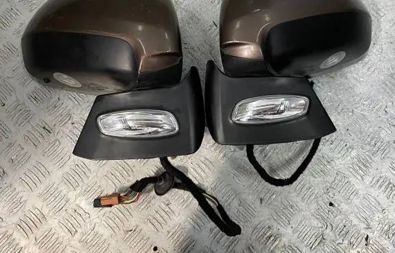 Peugeot 5008 Front door electric wing mirror PEUGEOT5008 MRSU6725161