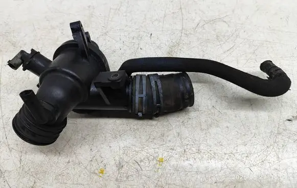 Mercedes-Benz Sprinter W906 Thermostat/thermostat housing A6512001715