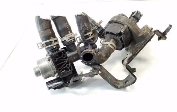 Ford Kuga III Water pump LX618C506HBF LU5A8C505AA