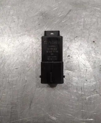 Citroen C4 II Glow plug pre-heat relay 9666671780 51299049