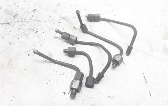 Fuel injector supply line/pipe